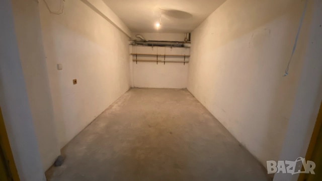 Продавам гараж център, Борисова, снимка 4 - Гаражи и паркоместа - 51487670