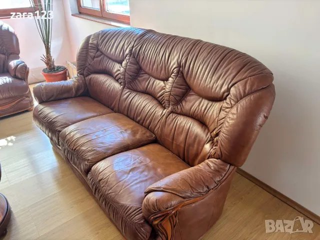 Кожени дивани 2ка и 3ка + табуретка