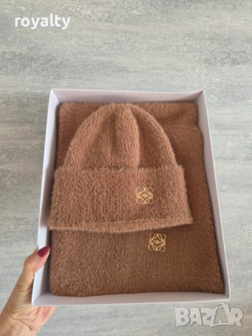 Loewe Дамски Комплект Шапка + Шал Кафяв Най-Висок Клас , снимка 2 - Шапки - 53041138
