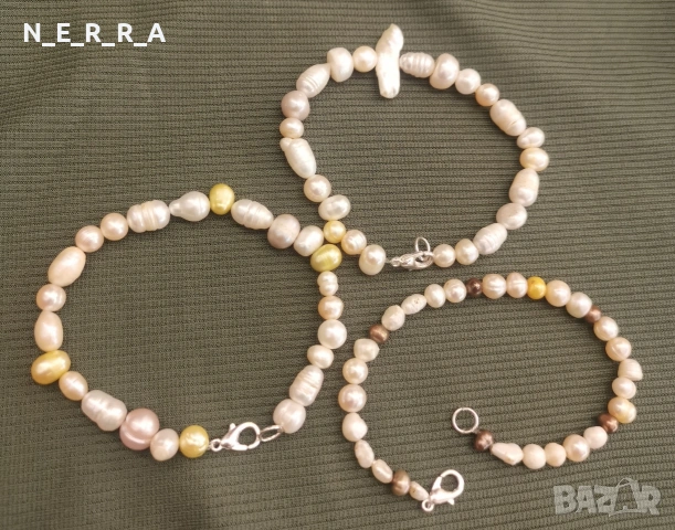 Три гривни от разноцветни и различни по форма естествени перли, снимка 2 - Гривни - 54341079