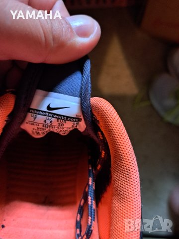 Nike  Дамски Маратонки 38, снимка 2 - Маратонки - 40847941