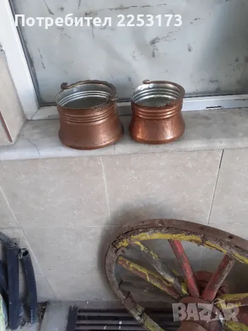 Медни менци с медни дръжки лот