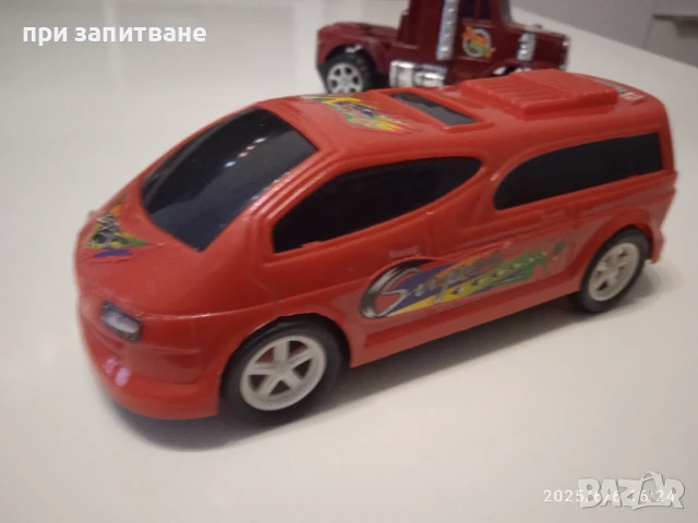 2 бр. китайски играчки, камион и ван, 14-16 см., снимка 4 - Коли, камиони, мотори, писти - 50575798