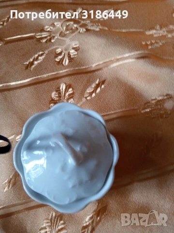 Българска порцеланова захарница, снимка 4 - Сервизи - 53069247