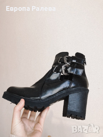 Лот Обувки - Zara, Konstantin STARKE, Roberto Venuti, снимка 11 - Дамски обувки на ток - 44586167