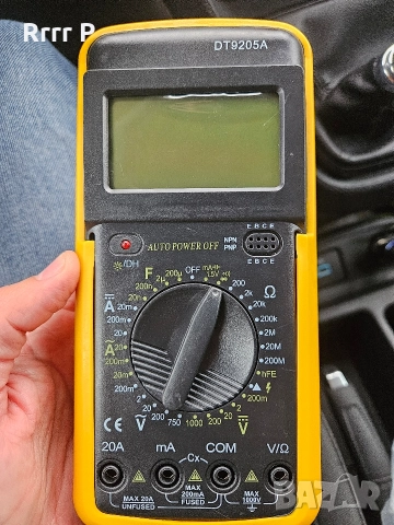 Дигитален мултицет/професионален с опция за измермане на кондензатори, снимка 4 - Друга електроника - 52795431