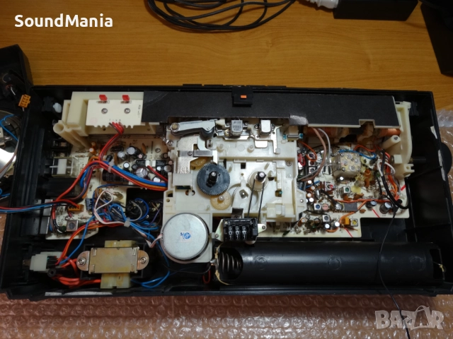 LOEWE RS700 Stereo ..., снимка 14 - Радиокасетофони, транзистори - 52770960