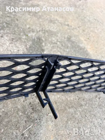 Решетка броня средна за Мерцедес CLS.W219.A2198850053, снимка 3 - Части - 48483842