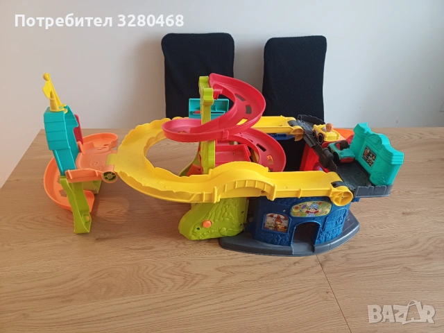 Кула Fisher Price, снимка 3 - Коли, камиони, мотори, писти - 54062121