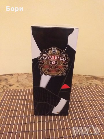CHIVAS REGAL 12 YEARS OLD Limited Edition МЕТАЛНА КУТИЯ, снимка 4 - Други ценни предмети - 30736712