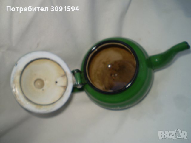 стар малък ЗЕЛЕН емайлиран чайник  05L, снимка 3 - Други ценни предмети - 44390536