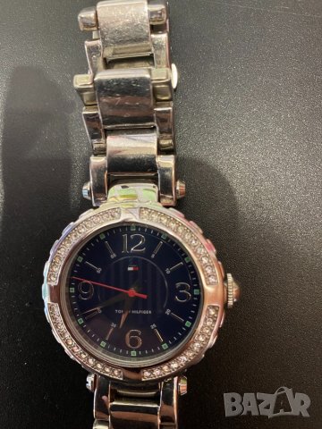 Дамски часовник Tomy hilfiger като нов, снимка 1 - Дамски - 36761237