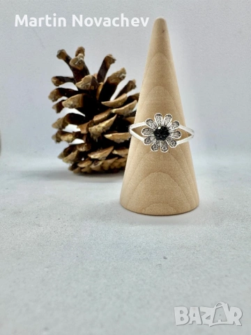 Сребърен пръстен с естествен шпинел, снимка 2 - Пръстени - 53331689