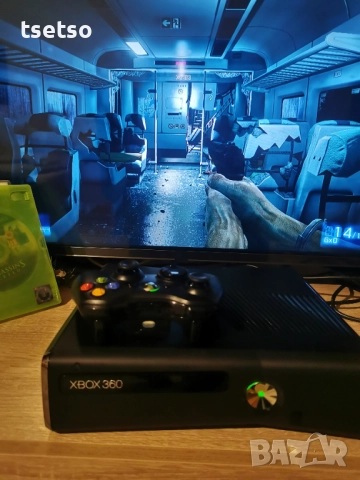 Xbox 360S с джойстик и 7 игри 