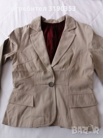Дамско бежово сако