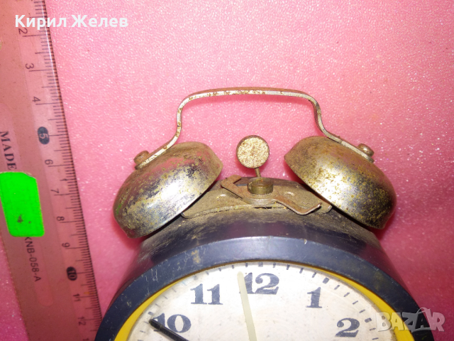 СЕВАНИ Стар РЯДЪК КОЛЕКЦИОНЕРСКИ РУСКИ БУДИЛНИК МЕХАНИЧЕН НАСТОЛЕН ЧАСОВНИК СЕВАНИ СССР 16935, снимка 7 - Антикварни и старинни предмети - 44549398