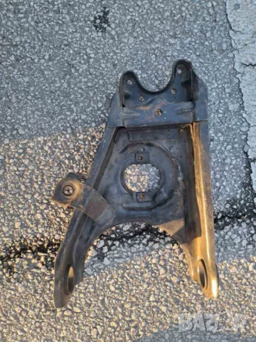 Долен десен носач за москвич 412  2140