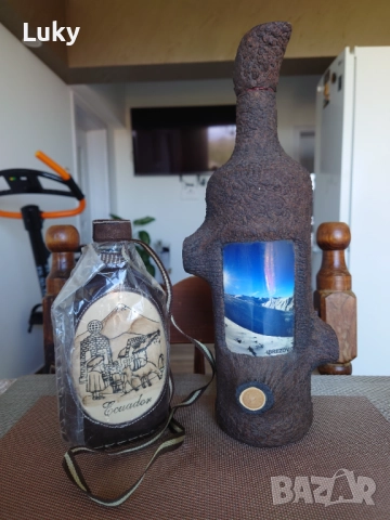 Прекрасен и красив лот.Обявената цена е за двете.