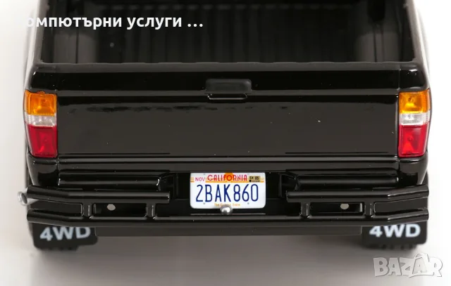Toyota Hilux Pick Up Truck Xtra Cab 4x4 1985 - мащаб 1:18 на KKScale моделът е нов в кутия, снимка 6 - Колекции - 55735692