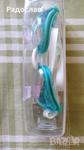 очила за плуване