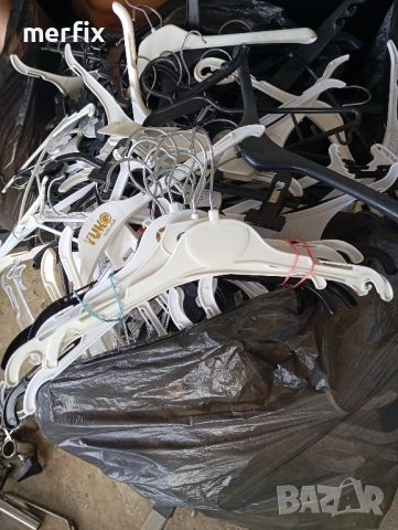 Закачалки като нови, снимка 2 - Закачалки - 51836307