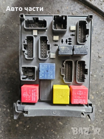 RENAULT LAGUNA II ОРИГИНАЛНА КУТИЯ С ПРЕДПАЗИТЕЛИ, РЕЛЕ, BSI, BSM, BCM МОДУЛ 518002217 8200004201