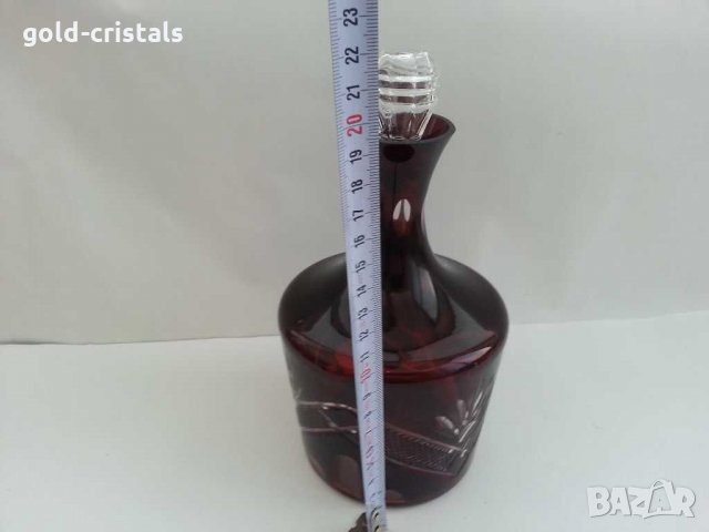 Кристална гарафа цветен червен кристал, снимка 4 - Антикварни и старинни предмети - 29989693