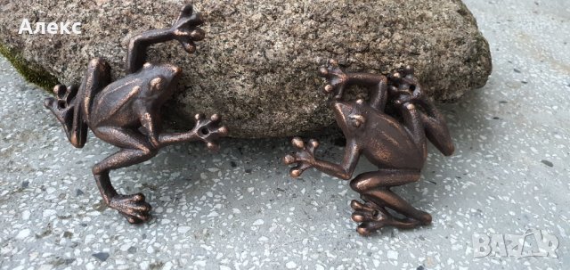 Лот масивни чугунени жаби, 660гр, снимка 2 - Градински мебели, декорация  - 31659252