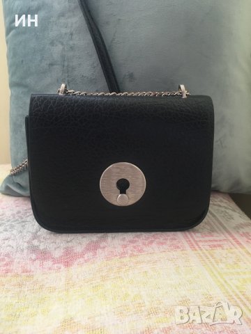 Малка кокетна черна чанта