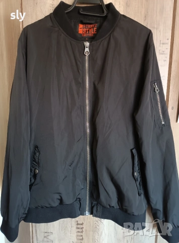 Яке тип бомбър 