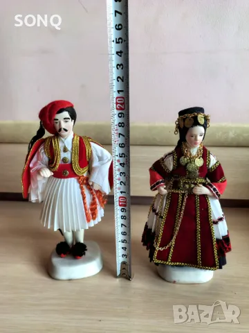 Колекционерски Порцеланови Фигури Национални Носии, снимка 8 - Колекции - 48600076
