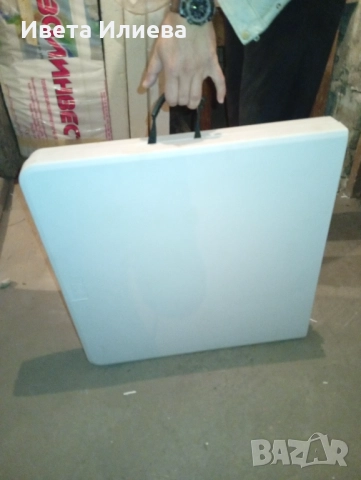 Сгъваема къмпинг маса