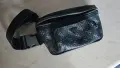 Чанта за кръст / през рамо GUESS (Черна), снимка 1