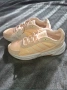 Adidas Ozelle Дамски маратонки 39 номер, снимка 1