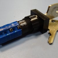 бутон с ключ RAFI 1.15108 keylock switch 250V AC 4A, снимка 3 - Резервни части за машини - 35491073
