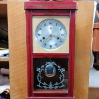 Работещ стенен механичен часовник , снимка 3 - Антикварни и старинни предмети - 39421924