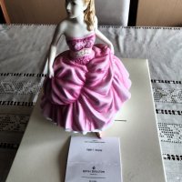 Порцеланова фигура/статуетка на Royal Doulton, Серия: Pretty Ladies, Фигура: Amelia HN5440, снимка 4 - Колекции - 42608414