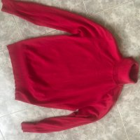 Продавам меки , топли блузи тип -поло червено.Марката е GAP , снимка 3 - Блузи с дълъг ръкав и пуловери - 38814948
