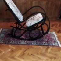 Люлеещ се стол в отлично състояние - 500лв., снимка 1 - Столове - 40343329