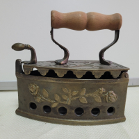 бронзова битова ютия на жар, снимка 1 - Антикварни и старинни предмети - 44518930