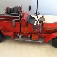 Стара метална пожарна кола, снимка 2 - Антикварни и старинни предмети - 42777445