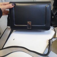 Модерна и стилна дамска чанта в нежни лачени цветове, снимка 4 - Чанти - 44326715