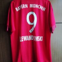 Bayern Munich Robert Lewandowski Adidas оригинална фланелка тениска Левандовски размер L, снимка 1 - Тениски - 38840278