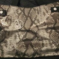 Нова чанта Armani Jeans handbag snake print, снимка 1 - Чанти - 30992549