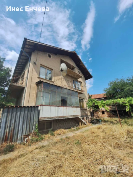 Продава се къща, снимка 1