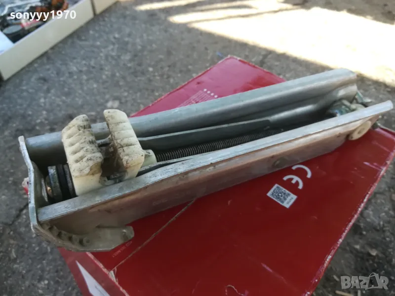 AUDI-ОРИГИНАЛЕН КРИК ВНОС GERMANY 2809241840, снимка 1