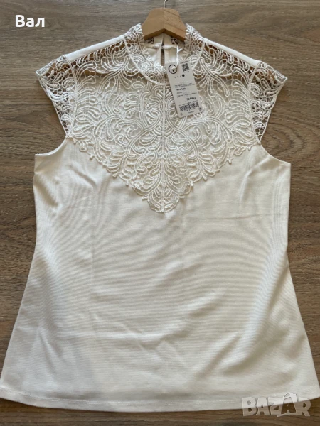 Дамски топ с дантелено деколте, снимка 1