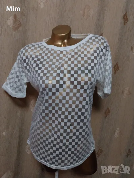 Бяла тениска на квадрати , снимка 1