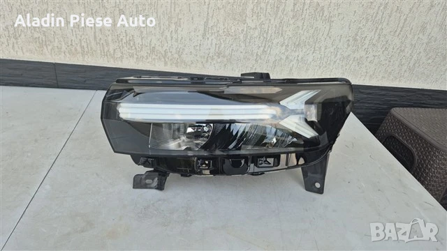 Ляв фар Dacia Duster 3 Led година 2024 2025 2026 код 260603515R , снимка 1