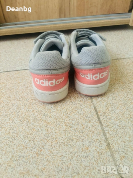 Adidas маратонки подходящи за сезона, снимка 1